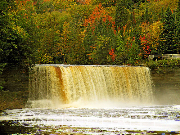 Upper Tahquamenon Falls